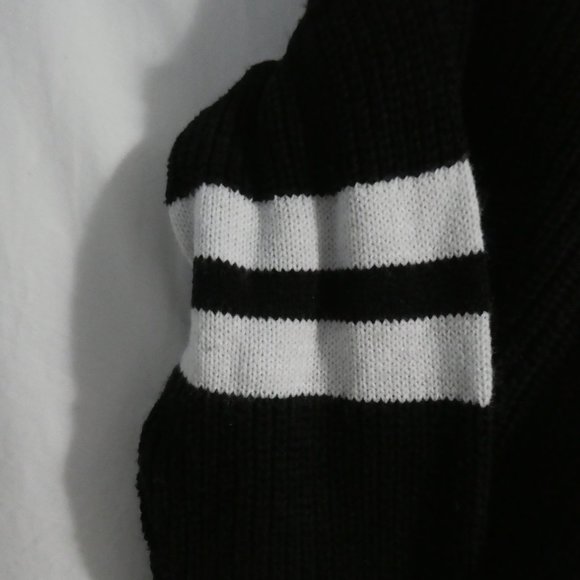RETROD, medium, hooded striped black and white knit sweater - Picture 7 of 16